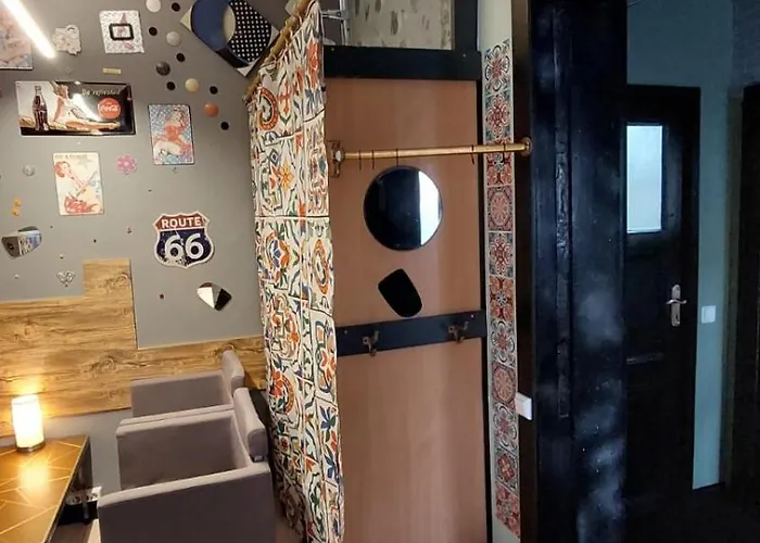 Deep House Trip - Music, Art & Freedom